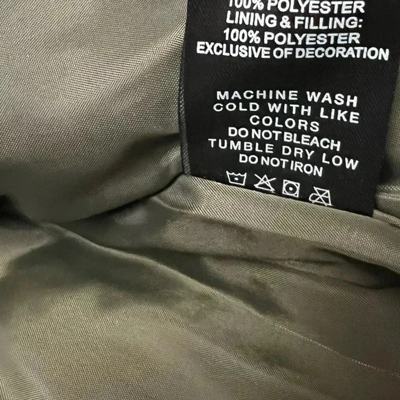 Ecko Unlimited Men's Olive Green and Gray Hooded Bomber Puffer Vest. NWT - Picture 8 of 11